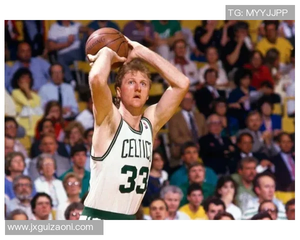 球星的岳父竟然是足球传奇巨星,亲情与荣耀交织背后的故事 球星的岳父竟然是足球传奇巨星,亲情与荣耀交织背后的故事