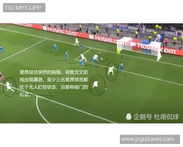 足球星雕刻艺术的魅力与创新探索揭示运动精神与文化传承的深度融合 足球星雕刻艺术的魅力与创新探索揭示运动精神与文化传承的深度融合