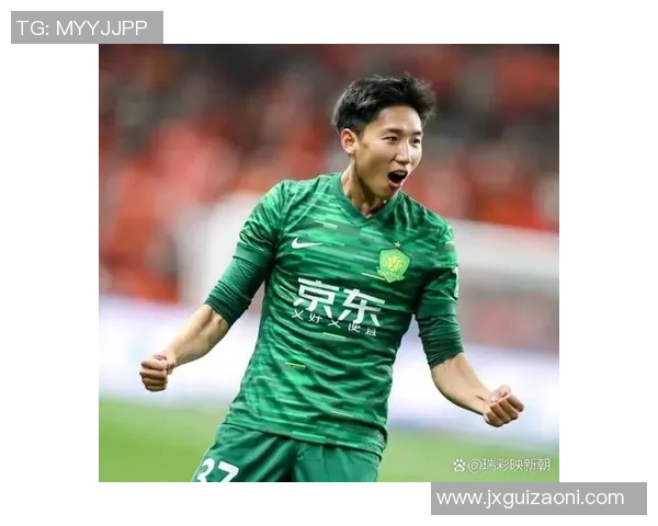 中国足球历史十大顶级中后卫球星排名与成就解析 中国足球历史十大顶级中后卫球星排名与成就解析